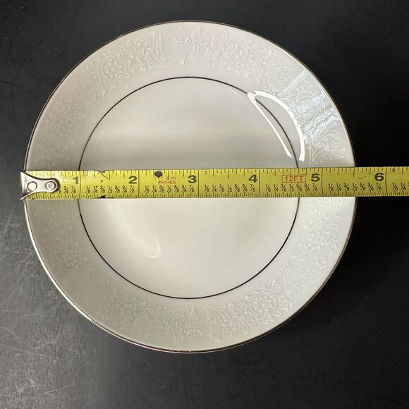 CROWN VICTORIA Lovelace 5 Fruit/Dessert (Sauce) Bowls White w/Flowers & Urns - Picture 5 of 12